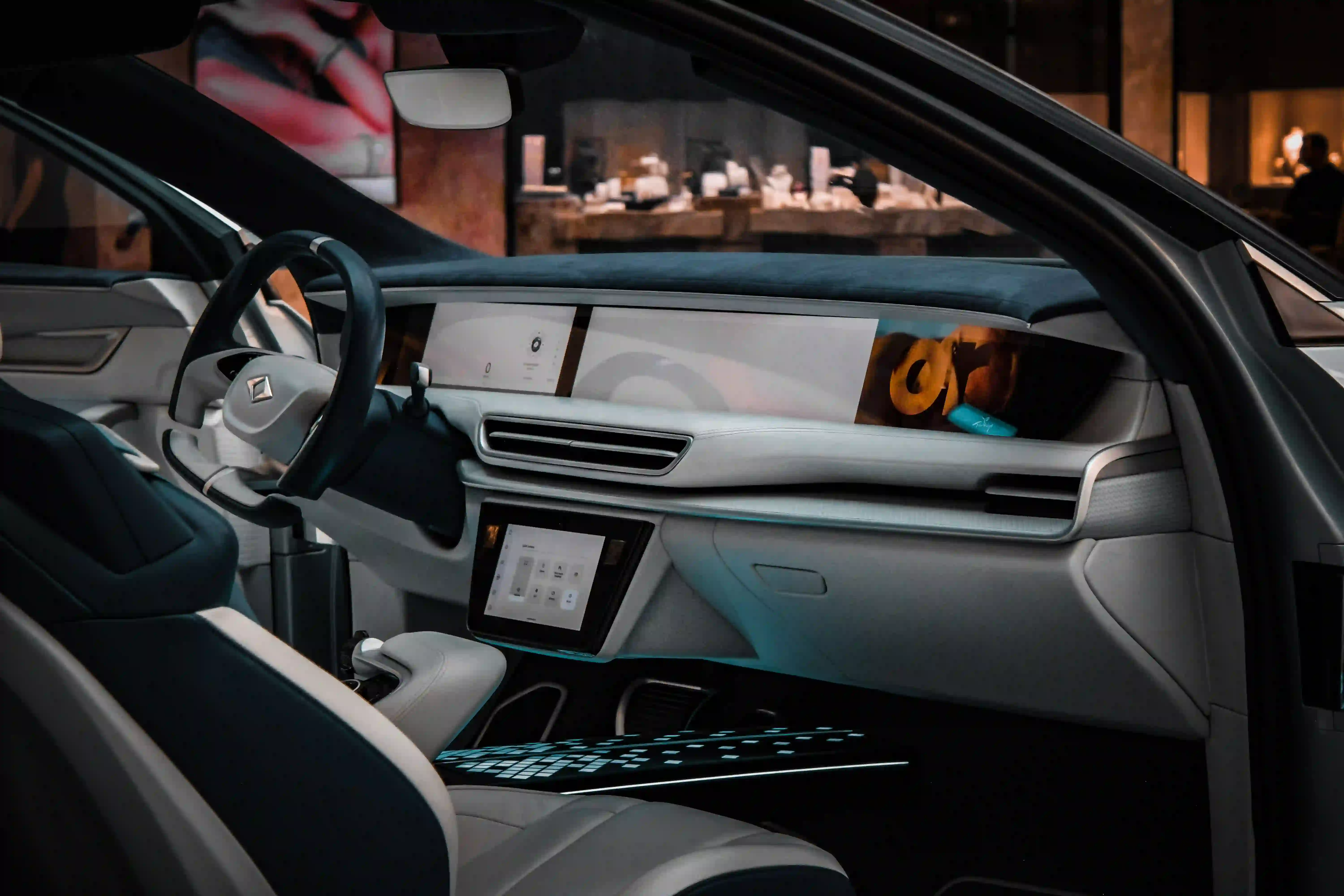 The World's Connected Cars Are Splitting Into Two Different Markets by Region